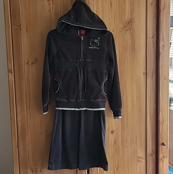 Vintage Girls Velour Black Track-Suit. Hello Kittly Jacket & Gap Pants. - Picture 7 of 7